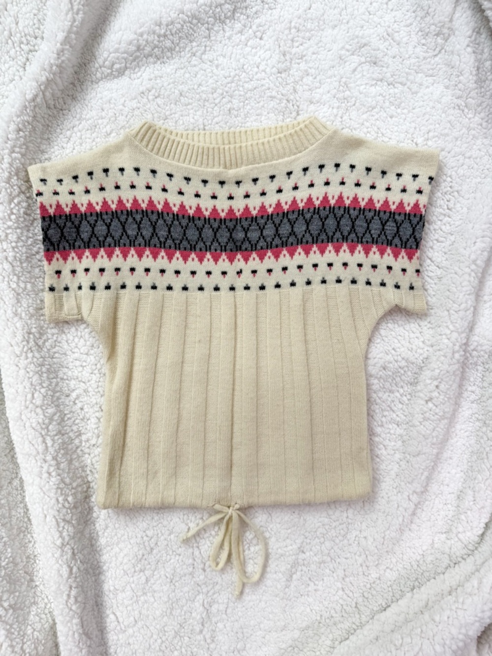 Vintage Fair Isle Knit Sweater Cream Pink Gray Cropped Boxy